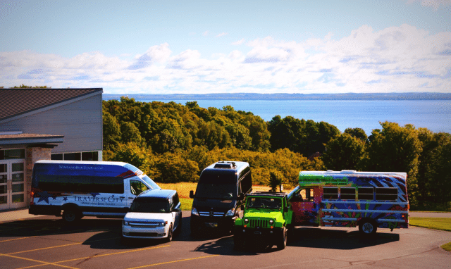 traverse city wine tours bus