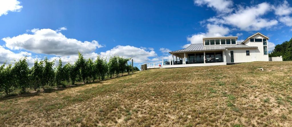 rove estate vineyard and winery leelanau county